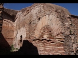 04341 ostia - regio i - insula viii - botteghe (i,viii,9) - raum re der treppe - ostseite - 09-2022.jpg